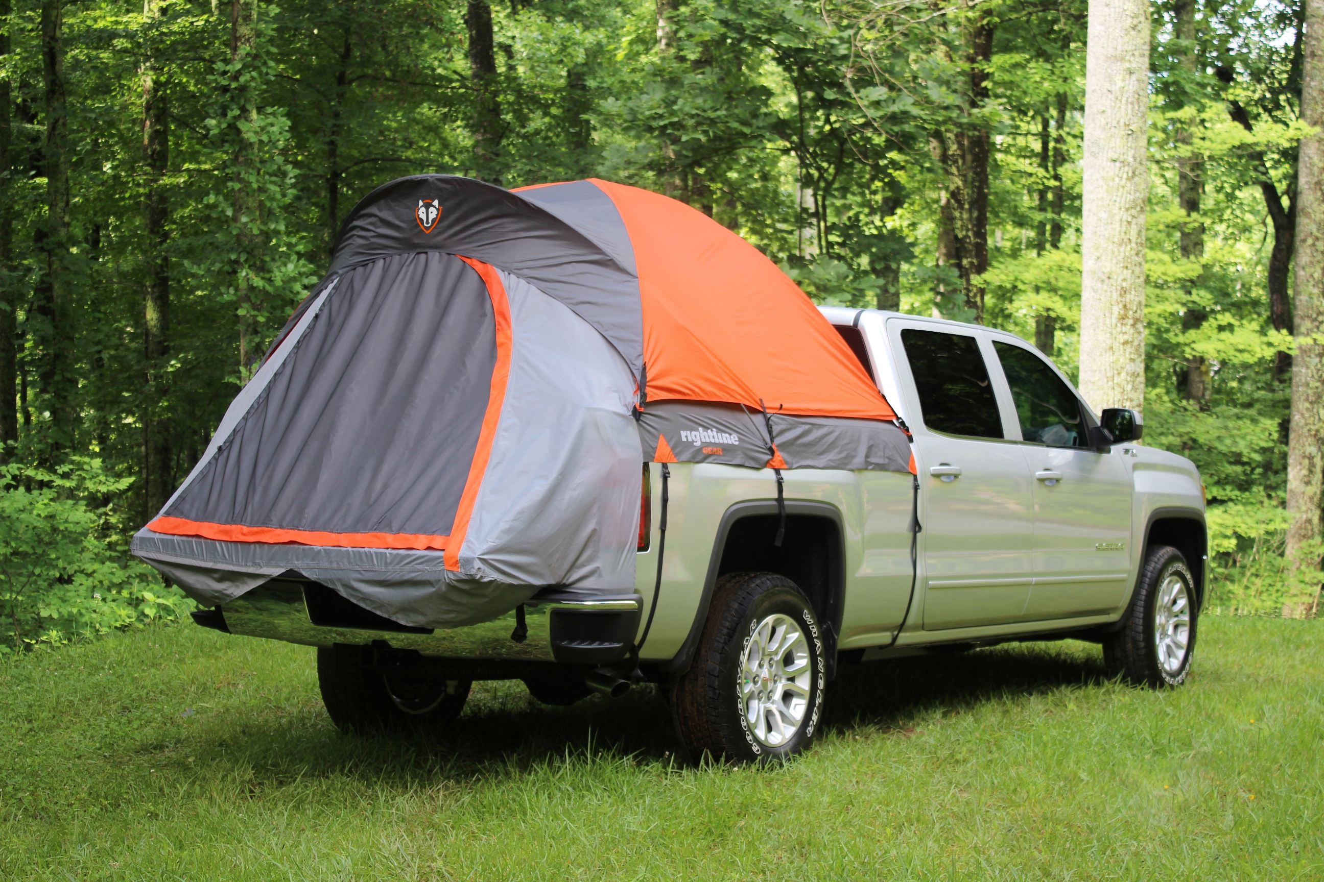 RightLine Gear 110765 Mid Size Short Bed Truck Tent (5')